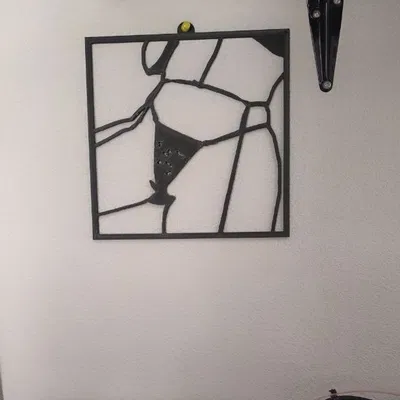 Tranh treo tường: Bóng dáng cô gái mang dây đai (suspenders)