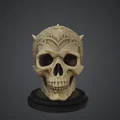 Tượng Bán Thân Đầu Lâu Đội Vương Miện Hoa Văn (Ornate Crowned Skull Bust) - Thumbnail 1