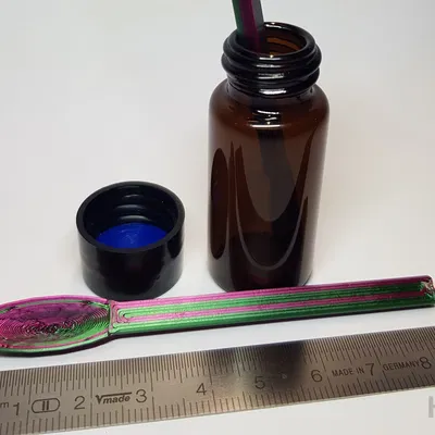 Muỗng tí hon cho chai nâu nhỏ (Tiny Spoon For Tiny Brown Bottle)