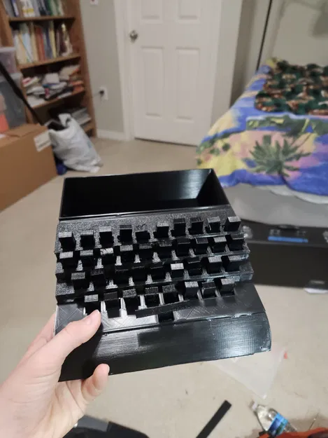 Máy đánh chữ (bán chức năng) - Typewriter (semi-functional) - Image 1