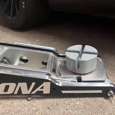 Miata Jack Adapter (Bộ chuyển kích nâng cho Miata)