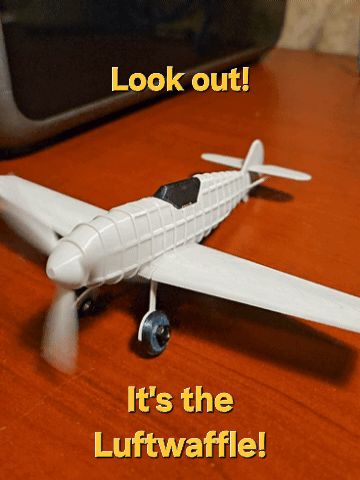 The Luftwaffle – Máy bay BF109 texture waffle