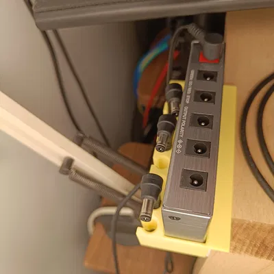 Giá mount Harley Benton PowerPlant ISO-5 Pro kèm ngàm giữ cáp