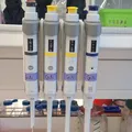 Kệ Giữ Pipette Dạng Trượt Gắn Lên Kệ (Slide-On Shelf Pipette Holder) - Thumbnail 1