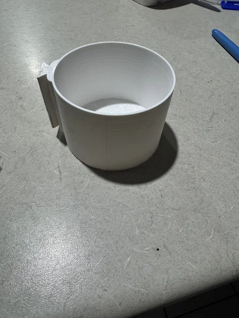 Giá Đỡ Ly Kẹp Chân Ghế Moon Chair (Moon Chair Cup Holder) - Image 1