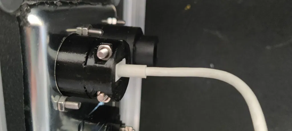 Neuterik USB Holder (Giá đỡ USB kiểu Neuterik) - Image 3