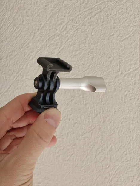 Ngàm gắn action cam chuyển sang Cold Shoe (ISO 518) - Image 1