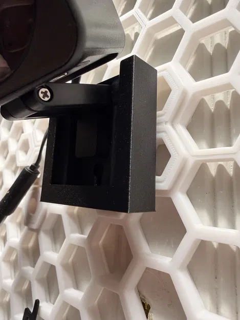 Giá đỡ Wyze Cam v4 cho Honeycomb Storage Wall (HSW) - Image 2