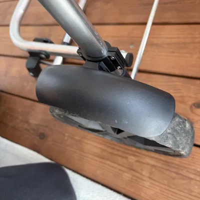 Ngàm thay thế chắn bùn cho xe đẩy mua sắm Silvercrest