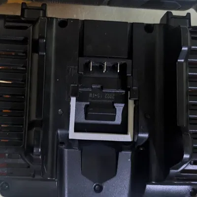 Kẹp DeWalt cho Đèn Compact Task Light