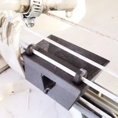 Bồn hứng cho bình nước thỏ | Zlew pod poidełko dla królika