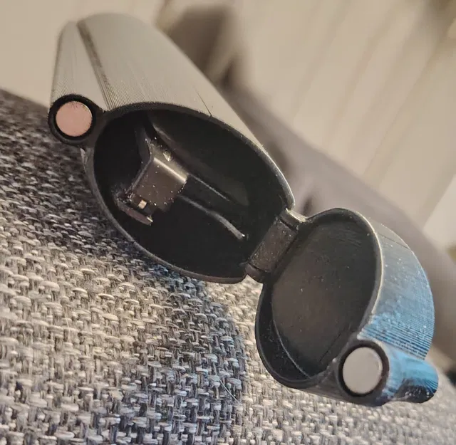 Hộp đựng kính Print-in-Place có nam châm - Image 1