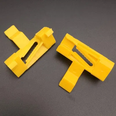 Kẹp cố định ốp rãnh thoát nước / viền kính chắn gió (Drip rail moulding clips)