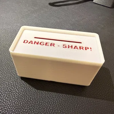 Thùng bỏ lưỡi dao cạo Gridfinity “Ultimate”