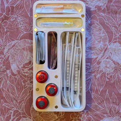 Hộp “Self Care” HRT đựng đồ tiêm (Injection Supplies)