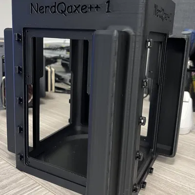 NerdQaxe++ Tower – Tháp gắn 4 miner, làm mát bằng quạt Noctua 140mm