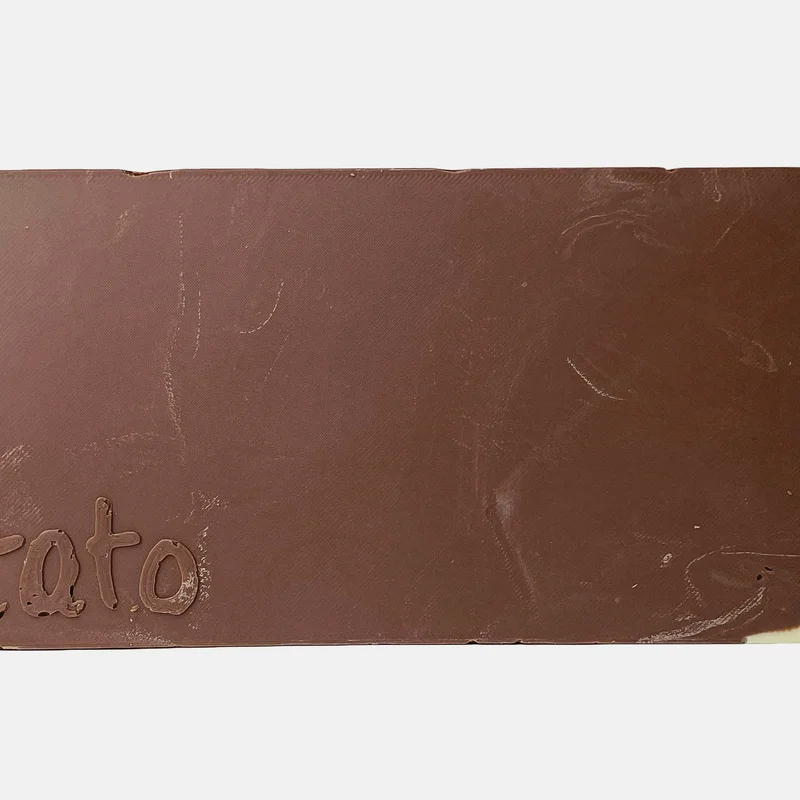 Thanh sô-cô-la sữa Tato (Tato milk chocolate bar)