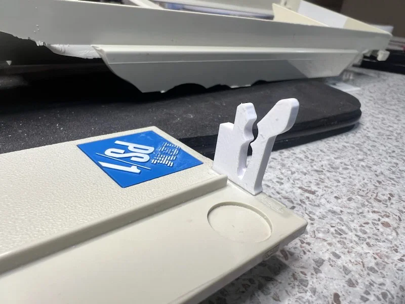Ngàm cửa thay thế cho mặt trước (front fascia) IBM PS/1 - Image 2