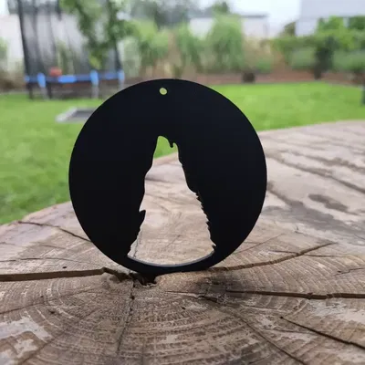 Móc khóa sói tru (Howling Wolf Keychain)