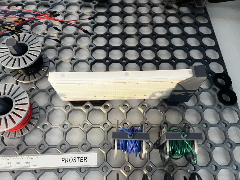Multiboard Breadboard Holder Bản Đơn (Remix) - Image 1