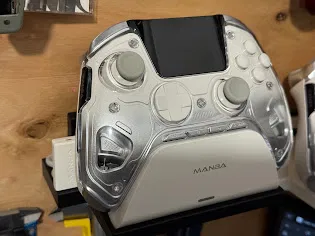 Giá treo tay cầm Manba One (Temu) – 2 tùy chọn: treo tường / IKEA SKADIS - Image 1