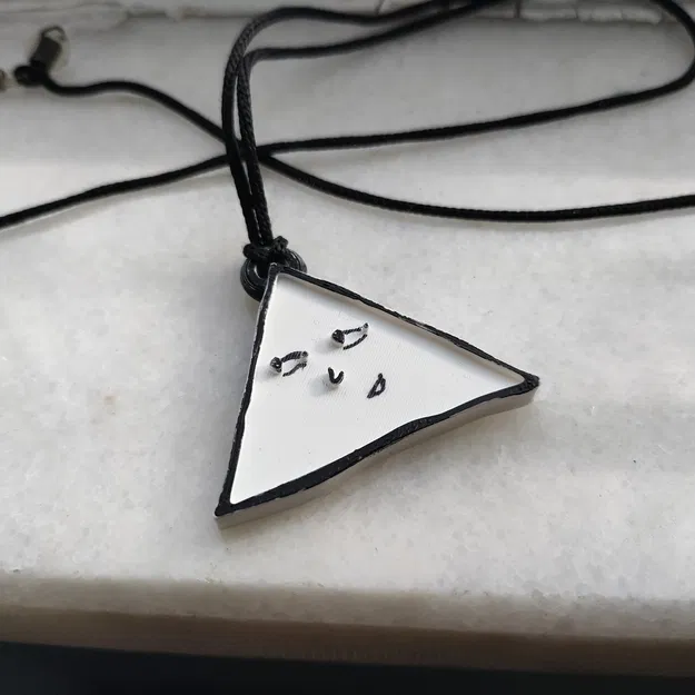 Mảnh dây chuyền/móc khóa Punpun - Image 1