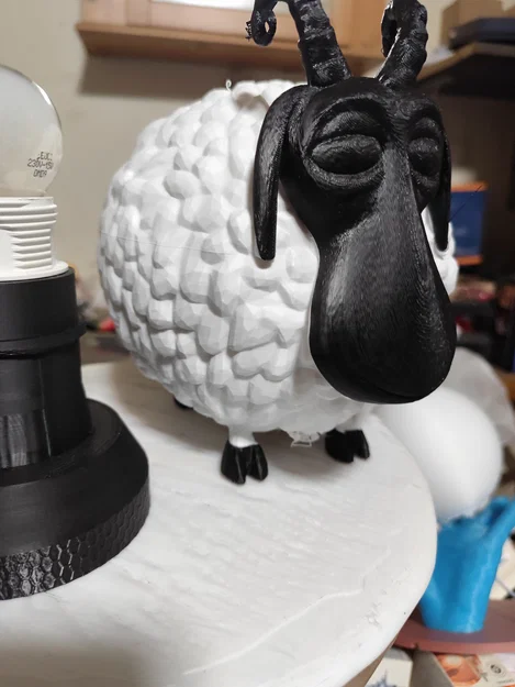 Đèn ngủ đầu giường Rammy - Image 1