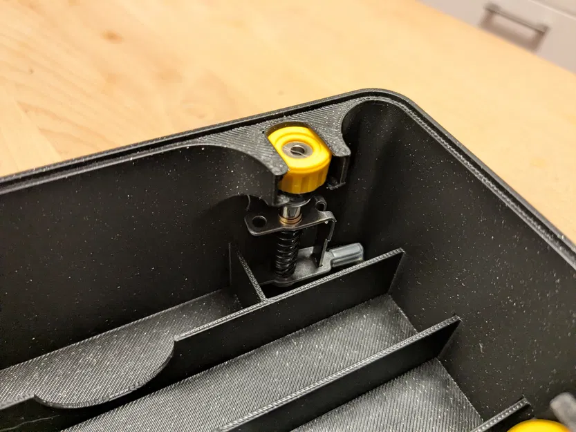 Omnifixo Soldering Kit – Hộp đồ nghề hàn di động - Image 4