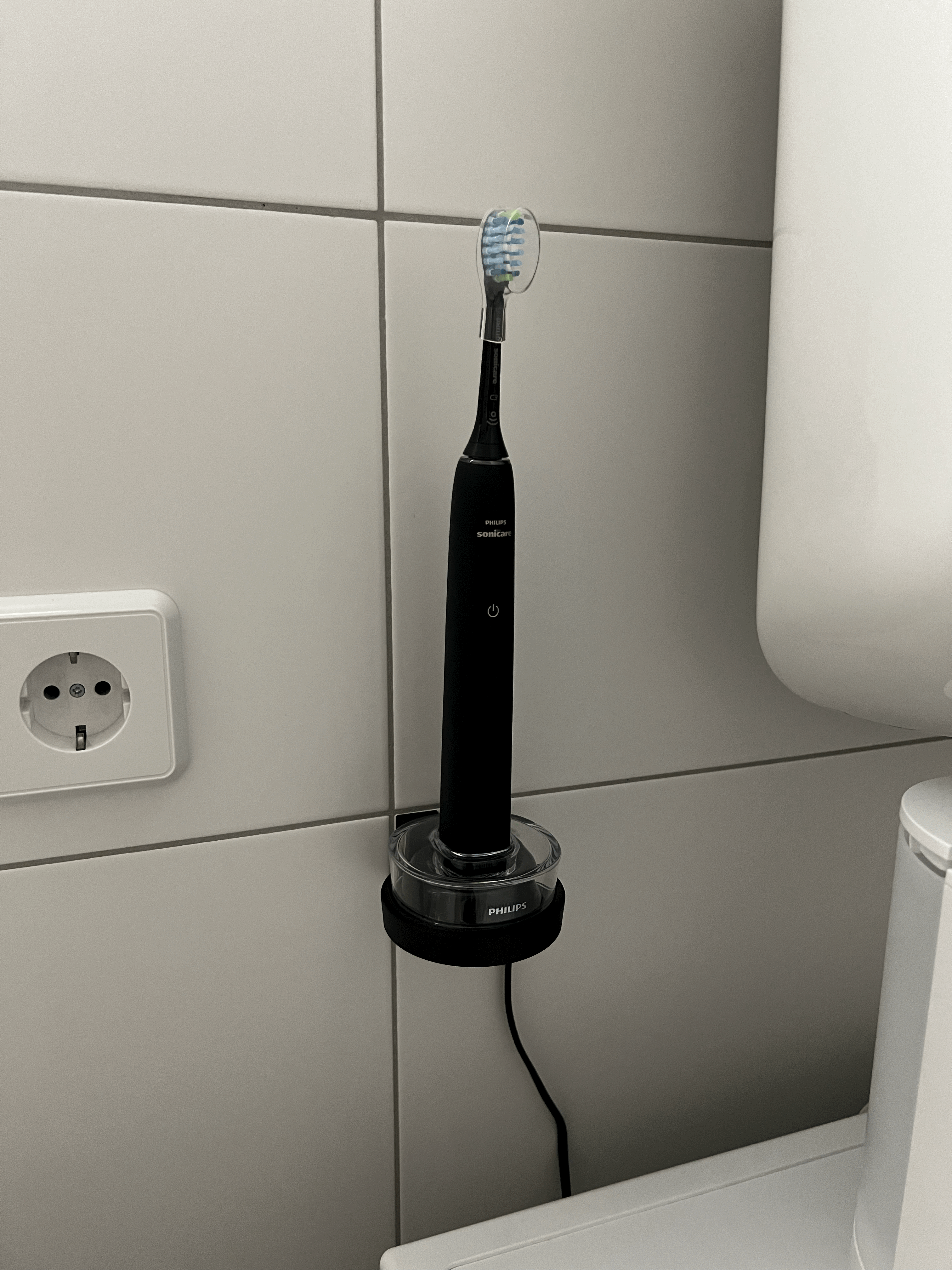 Giá treo tường cho đế sạc Philips Sonicare DiamondClean 9000 - Thumbnail 1