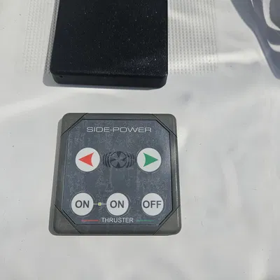 Nắp che bảo vệ thời tiết cho bowthruster Sidepower