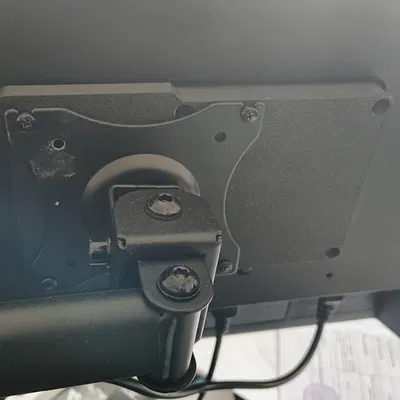 Adapter VESA lệch 70 mm (Vesa Adapter with offset)