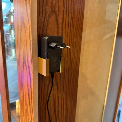 Giá treo tường/kệ cho bộ nguồn 12V (50x40mm)