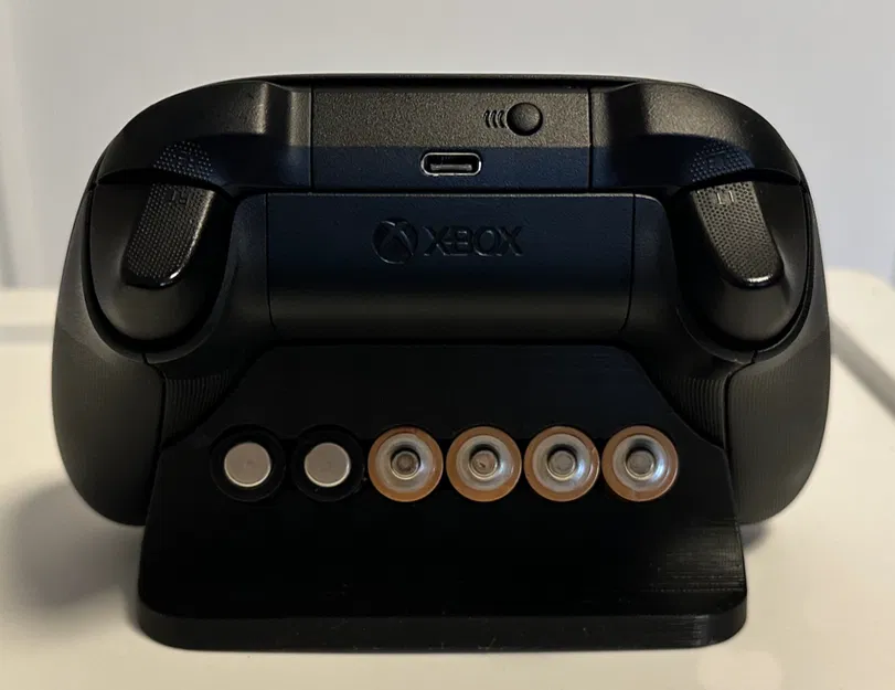 Kệ Xbox Controller kèm ngăn chứa pin AA (Xbox Controller Stand w/AA Battery Storage) - Image 2