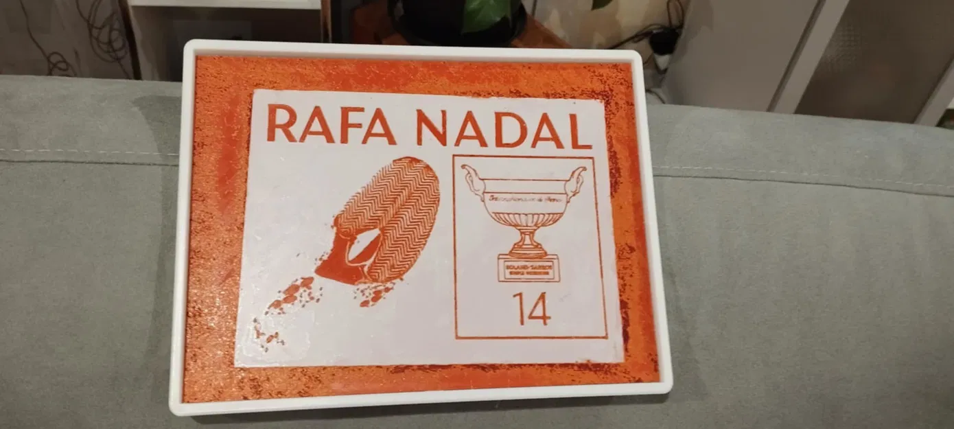 Khung cho “Nadal-on-Court-Plaque” - Image 4