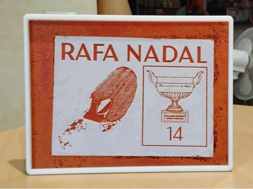 Khung cho “Nadal-on-Court-Plaque” - Image 5