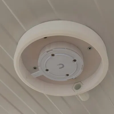 Ngàm gắn trần (surface mount) cho Unifi AP, có cổng conduit 20mm