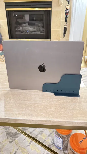 Giá đỡ MacBook Pro M2 16 Inch (dựng đứng khi dùng USB C dock) - Image 4