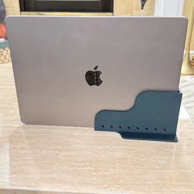 Giá đỡ MacBook Pro M2 16 Inch (dựng đứng khi dùng USB C dock)