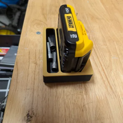 Khay Gridfinity pin DEWALT 20V MAX 2Ah + ngăn chứa phụ