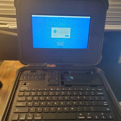 Raspberry Pi Apache 2800 Pentesting Rig (Bộ rig pentest trong vali Apache 2800)