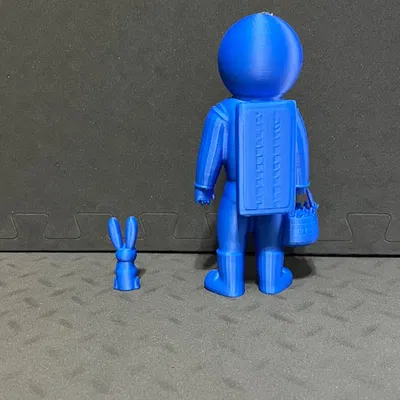 Phi hành gia và thỏ Phục Sinh