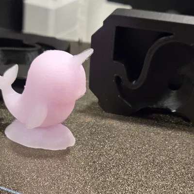 Khuôn Squishy Narwhal!