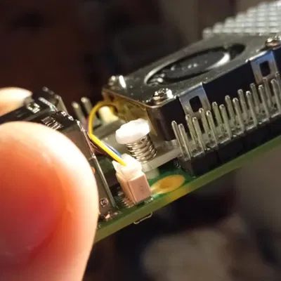 Chốt gài cho quạt Raspberry Pi 5