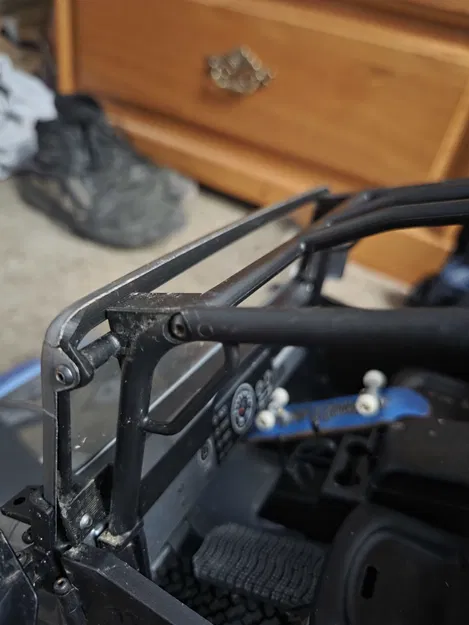 Khung đỡ kính chắn gió Axial SCX10.3 CJ7 (Windshield Frame) - Image 5