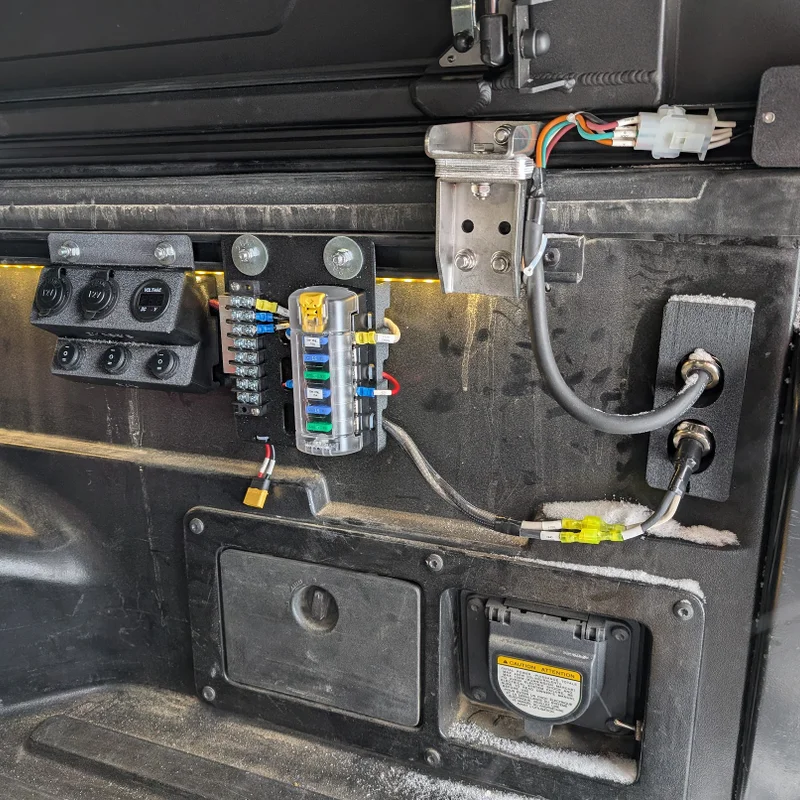 Panel Điện Bedrail Thùng Xe Tacoma (Ổ 12V & Cầu Chì)