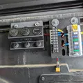 Panel Điện Bedrail Thùng Xe Tacoma (Ổ 12V & Cầu Chì) - Thumbnail 3
