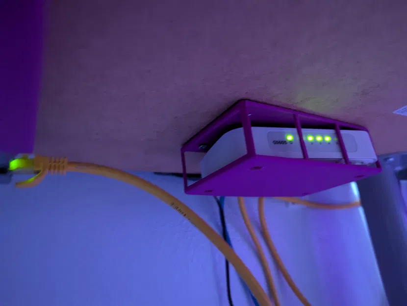 Giá Treo Switch Mạng 5 Cổng Dưới Bàn (Under-Table Network Switch Mount) - Image 2