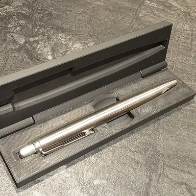 Hộp bút Parker Jotter Print-in-Place nguyên khối, không lắp ráp, nam châm tích hợp