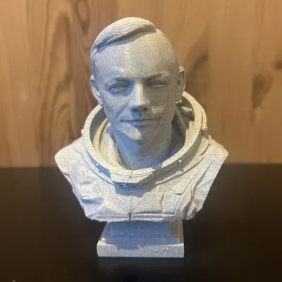 Neil Alden Armstrong — Tượng bán thân