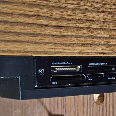 Giá đỡ đầu đọc thẻ Icy Box (kèm file FreeCAD)